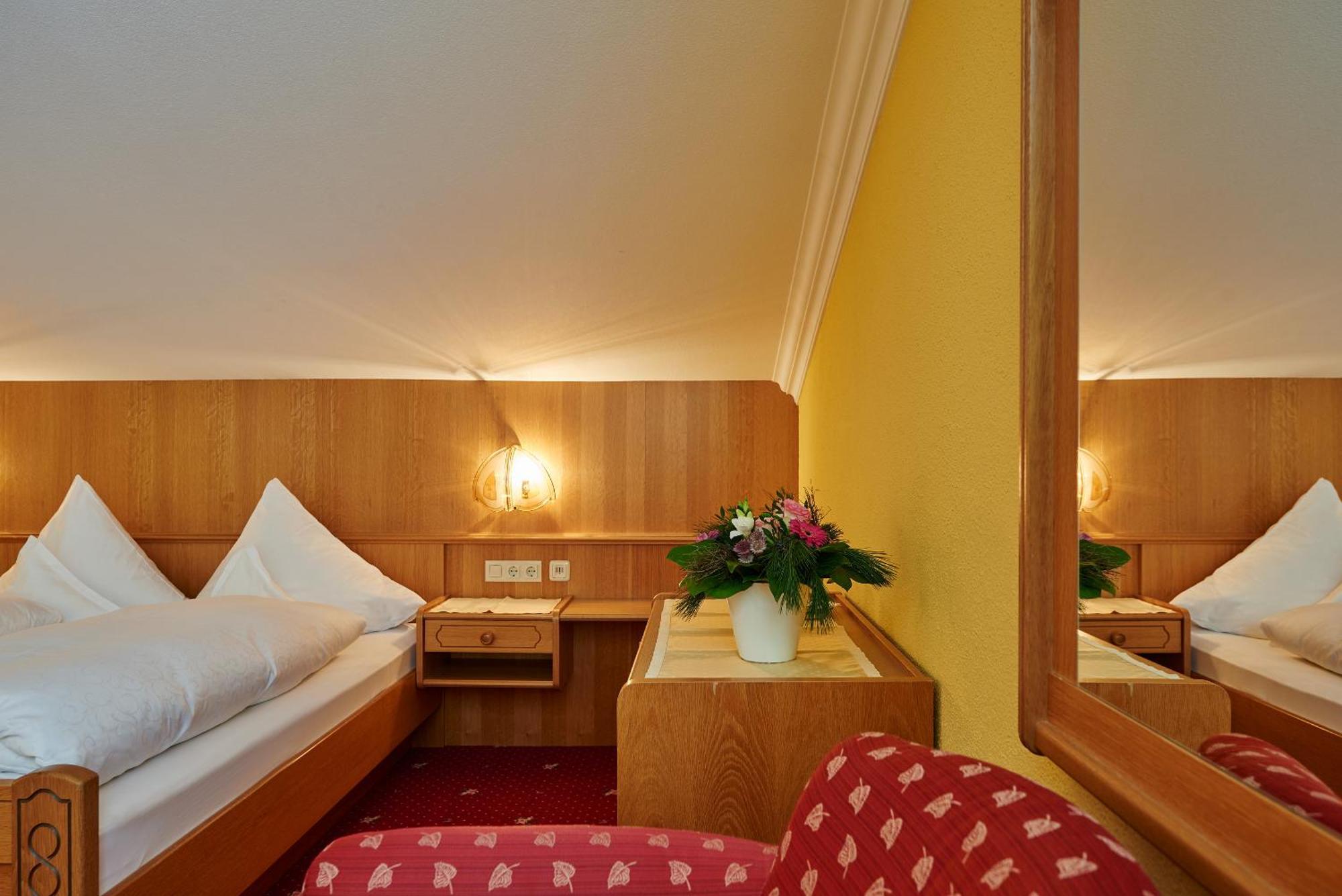 Hotel Restaurant Formarin Oberlech Pokoj fotografie